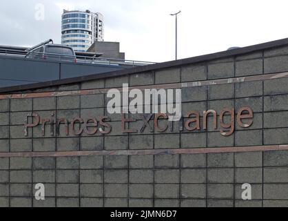 Schild vor dem Eingang zum Princes Exchange Gebäude im stadtzentrum von leeds Stockfoto