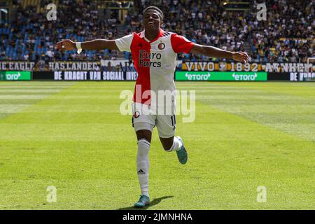 ARNHEM, NIEDERLANDE - 7. AUGUST: Javairo Dilrosun von Feyenoord feiert das dritte Tor während des niederländischen Eredivisie-Spiels zwischen Vitesse und Feyenoord am 7. August 2022 in Gelredome in Arnhem, Niederlande (Foto: Peter Lous/Orange Picts) Stockfoto