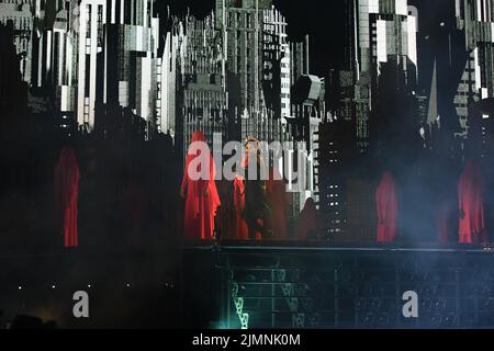 MIAMI GARDENS, FL - 06. AUGUST: The Weeknd tritt während der After Hours Til Dawn Global Stadium Tour am 6. August 2022 im Hard Rock Stadium in Miami Gardens, Florida, auf. Kredit: mpi04/MediaPunch Stockfoto