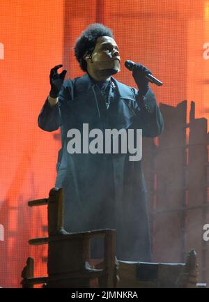 MIAMI GARDENS, FL - 06. AUGUST: The Weeknd tritt während der After Hours Til Dawn Global Stadium Tour am 6. August 2022 im Hard Rock Stadium in Miami Gardens, Florida, auf. Kredit: mpi04/MediaPunch Stockfoto