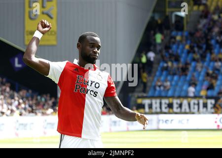 ARNHEM - Lutsharel Geertruida aus Feyenoord feiert den 2-5 während des niederländischen Eredivisie-Spiels zwischen Vitesse und Feyenoord beim Gelredome am 7. August 2022 in Arnhem, Niederlande. ANP PIETER STAM DE YOUNG Stockfoto