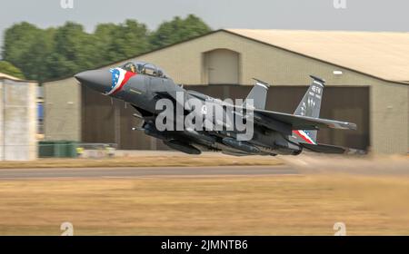 F-15E Strike Eagle Heritage Lackierung 48.Fighter Wing Jet beim Royal International Air Tattoo. Stockfoto