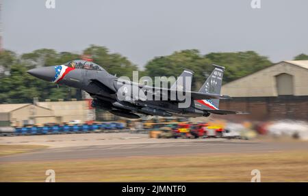 F-15E Strike Eagle Heritage Lackierung 48.Fighter Wing Jet beim Royal International Air Tattoo. Stockfoto