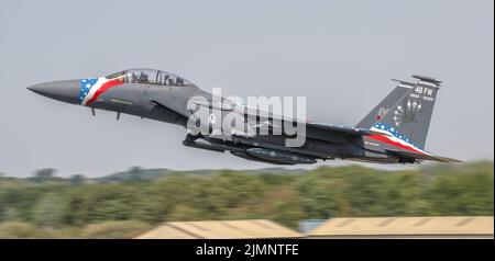 F-15E Strike Eagle Heritage Lackierung 48.Fighter Wing Jet beim Royal International Air Tattoo. Stockfoto