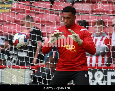 Sheffield, England, 6.. August 2022. Jordan Amissah von Sheffield Utd beim Sky Bet Championship-Spiel in der Bramall Lane, Sheffield. Bildnachweis sollte lauten: Simon Bellis / Sportimage Stockfoto