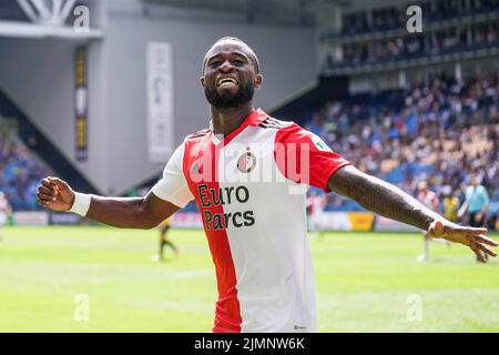 Arnhem - Lutsharel Geertruida von Feyenoord feiert den 2-5 während des Spiels zwischen Vitesse und Feyenoord am 7. August 2022 in Arnhem, Niederlande. (Box-to-Box-Bilder/Yannick Verhoeven) Stockfoto