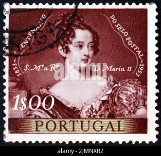 PORTUGAL - UM 1953: Eine in Portugal gedruckte Briefmarke zeigt Königin Maria II., Königin von Portugal von 1826 bis 1828 und erneut von 1834 bis 1853, um 1953 Stockfoto