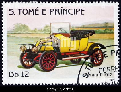 SAO TOME UND PRINIPE - UM 1983: Eine in Sao Tome und Principe gedruckte Marke zeigt Renault 1912, Oldtimer, um 1983 Stockfoto