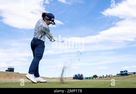 Japans NASA Hataoka am 4.-Abschlag am vierten Tag der AIG Women's Open im Muirfield in Gullane, Schottland. Bilddatum: Sonntag, 7. August 2022. Stockfoto