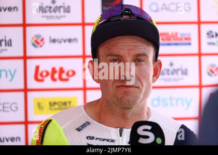 Leuven, Belgien. 07. August 2022. Der Norweger Alexander Kristoff von der Intermarche Wanty-Gobert materiaux spricht mit der Presse nach der ersten Ausgabe des Radrennens „Tour of Leuven“ in Leuven, Sonntag, 07. August 2022 in und um Leuven. Nach der WM in der Stadt wird gemeinsam mit den Organisatoren des GP Memorial Jef Scherens ein neues Rennen veranstaltet. Das neue Rennen wurde Tour of Leuven - Memorial Jef Scherens genannt. BELGA FOTO DAVID PINTENS Kredit: Belga Nachrichtenagentur/Alamy Live News Stockfoto