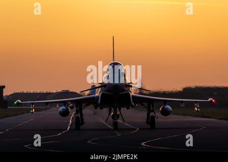 RAF Coningsby Scramble QRA NATO-Jets zur Verteidigung der Ukraine und der NATO-Alliierten Stockfoto