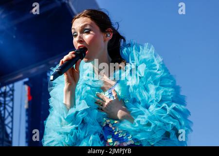 Brighton, Großbritannien . 07. August 2022. City of Brighton and Hove, Sophie Ellis Bextor beim Brighton Pride 2022, We are Fabuloso. 7.. August 2022 Quelle: David Smith/Alamy Live News Stockfoto