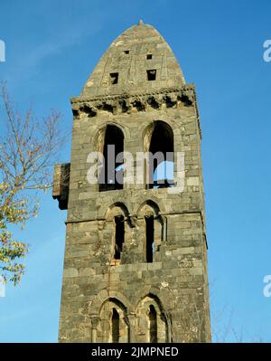 TORRE CAMPANARIO. ORT: IGLESIA DE LA ASUNCION. MOMBUEY. Zamora. SPANIEN. Stockfoto