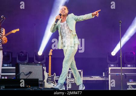 City of Brighton and Hove, Jake Shears früher bei den Scissor Sisters, die im Brighton Pride 2022 auftreten, sind wir Fabuloso. 7.. August 2022 Stockfoto