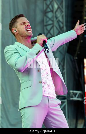 City of Brighton and Hove, Jake Shears früher bei den Scissor Sisters, die im Brighton Pride 2022 auftreten, sind wir Fabuloso. 7.. August 2022 Stockfoto