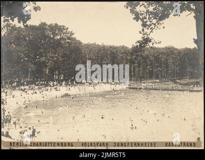 Barth Erwin (1880-1933), Volkspark Jungfernheide in Berlin-Charlottenburg (1920-1927): Blick auf den Badestrand. Foto auf Karton, 42,6 x 58,3 cm (inklusive Scan-Kanten) Barth Erwin (1880-1933): Volkspark Jungfernheide, Berlin-Charlottenburg Stockfoto