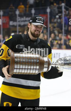 (Nur Redaktion) Hamilton Bulldogs 2022 OHL Champions. Luke Durda/Alamy Stockfoto