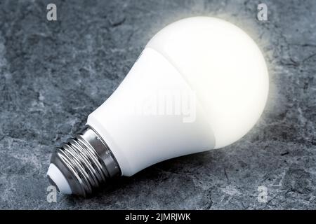 Leuchtende LED-Glühlampe Stockfoto