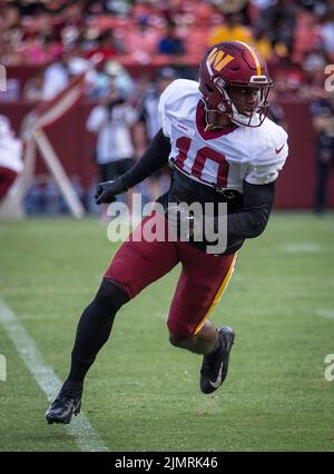 6. August 2022: Washington Commanders Wide Receiver Curtis Samuel (10) während des NFL-Trainingslagers des Teams auf dem Fed Ex Field in Landover, Maryland Fotograf: Cory Royster Stockfoto