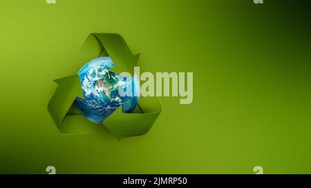 Recycling Symbol und Blue Planet Stockfoto