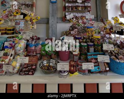 Schokoladen-Produkte zum Verkauf im Lviv Chocolate Shop Stockfoto