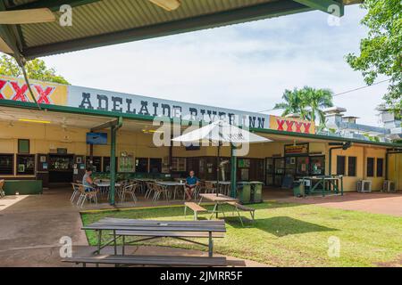 Blick auf das beliebte Adelaide River Inn, Northern Territory, Australien Stockfoto