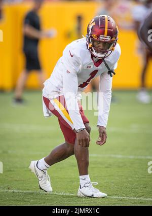 6. August 2022: Washington Commanders Wide Receiver Jahan Dotson (1) während des NFL-Trainingslagers des Teams auf dem Fed Ex Field in Landover, Maryland Fotograf: Cory Royster Stockfoto