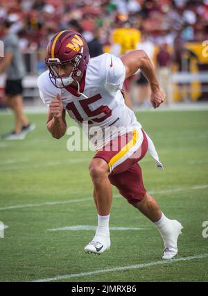 6. August 2022: Dax Milne (15), weit Empfänger der Washington Commander, während des NFL-Trainingslagers des Teams auf dem Fed Ex Field in Landover, Maryland Fotograf: Cory Royster Stockfoto