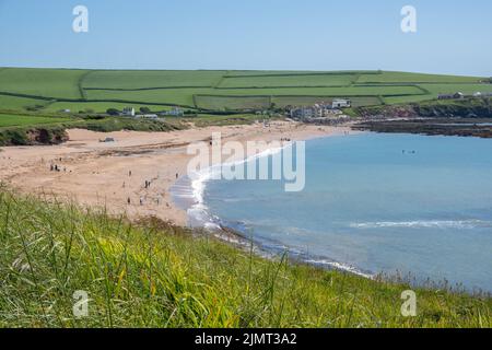 Blick auf den South Milton Sands Strand bei Thurlestone in Devon Stockfoto