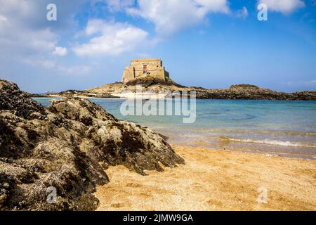 castel, Fort du Petit Be, Strand und Meer, Saint-Malo, Bretagne, Frankreich Stockfoto