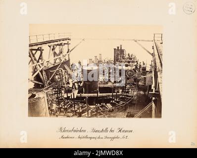 Unbekannter Architekt, Baustelle Rheinbrücken bei Hamm (1869): Ansicht der Maschineninstallation auf der Leistsäule Nr. 2. Foto auf Karton, 40,1 x 53,3 cm (inklusive Scankanten) Weishaupt Friedrich Wilhelm Hermann (1815-1869): Bergisch-Märkische Eisenbahn. Hammer Rheinbrücke, Düsseldorf Stockfoto