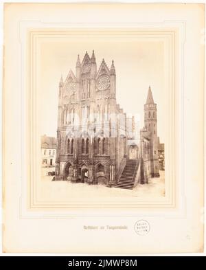 Nöhring Johannes (1834-1913), Fotografien mittelalterlicher Monumente aus Deutschland (ohne Datum): Ansicht. Foto auf Karton, 55,9 x 45 cm (einschließlich Scankanten) N.N. : Rathaus, Tangermünde Stockfoto