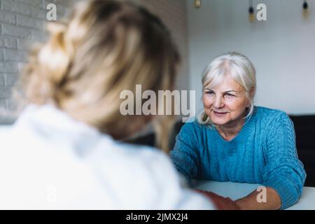 Pflegeheim für Frauen Stockfoto