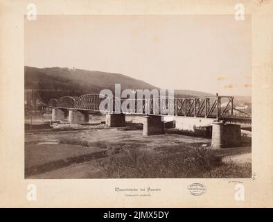 Unbekannter Architekt, Weserbrücke bei Hameln (ohne Datum): Ansicht. Foto auf Karton, 36,6 x 48,1 cm (einschließlich Scankanten) N.N. : Nebenbahn Hameln-Lage. Weserbrücke, Hameln Stockfoto