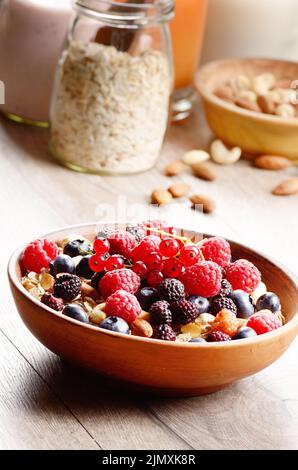 Hafer-Muttern-Beeren-Joghurt Stockfoto