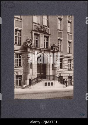 Thoemer & Mönnich, Kammergericht in Berlin (1913): Blick Haupteingang Elßholzstraße. Foto auf Papier, 49 x 36,1 cm (einschließlich Scankanten) Stockfoto