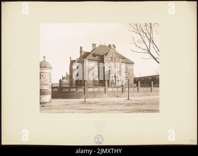 Wieczorek Josef (geb. 1852), Kaserne für ein Telegrafenbataillon (1906): Ansicht Kommandant Wohngebäude. Foto auf Papier, 48,8 x 66,1 cm (einschließlich Scankanten) Stockfoto