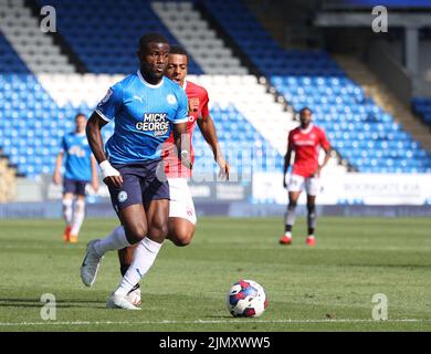 Peterborough, Großbritannien. 06. August 2022. David Ajiboye (PU) beim Peterborough United gegen Morecambe, EFL League One Match, im Weston Homes Stadium, Peterborough, Cambridgeshire. Kredit: Paul Marriott/Alamy Live Nachrichten Stockfoto