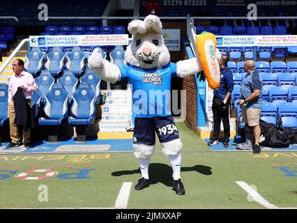 Peterborough, Großbritannien. 06. August 2022. Peter Burrows beim Peterborough United gegen Morecambe, EFL League One Match, im Weston Homes Stadium, Peterborough, Cambridgeshire. Kredit: Paul Marriott/Alamy Live Nachrichten Stockfoto