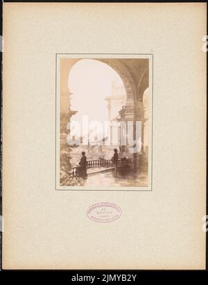 Sehring Bernhard (1855-1941), Blick von der oberen Loggia. (Aus: Ideales Projekt für ein deutsches Künstlerhaus und Workshop in Rom, Berlin 1886.) (1886-1886): Ansicht. Foto auf Papier, 32,1 x 24,6 cm (einschließlich Scankanten) Stockfoto