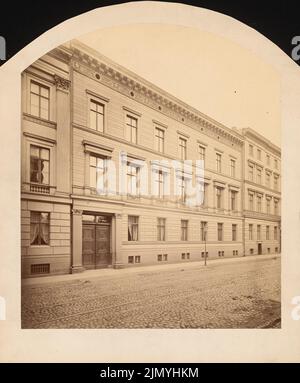 Adler Friedrich (1827-1908), Haus Dorotheenstraße 51, Berlin (ohne Datum): Straßenseite. Foto auf Karton, 45,7 x 37,7 cm (einschließlich Scankanten) Stockfoto