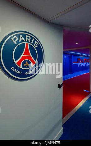 Sponsorenhalle im Parc de Princes - offizielle Arena des FC PSG Stockfoto