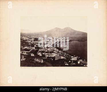 Sommer Giorgio, Panorama von Vomero, Neapel (ca. 1888/1989): Blick über die Stadt und die Küste, im Hintergrund des Vesuvs. Foto auf Karton, 30,4 x 37,7 cm (einschließlich Scankanten) Stockfoto