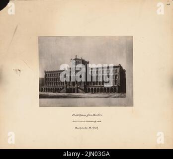 Orth August (1828-1901), Berliner Rathaus (1858): Perspektivische Ansicht der Vorderseite. Foto auf Karton, 33,6 x 38,9 cm (inklusive Scan-Kanten) Orth August (1828-1901): Berliner Rathaus Stockfoto