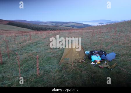 Eine UFO-Sichtung auf Cadair Berwyn und Cadair Bronwen von Moel Ty Uchaf Stone Circle in Denbighshire. Merionethshire. Wales. Ein UFO-Vorfall in Berwyn Mountain Stockfoto