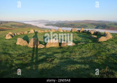 Eine UFO-Sichtung auf Cadair Berwyn und Cadair Bronwen von Moel Ty Uchaf Stone Circle in Denbighshire. Merionethshire. Wales. Ein UFO-Vorfall in Berwyn Mountain Stockfoto