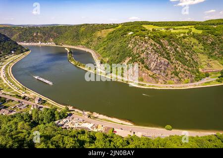 Der markanteSchieferfelsen Loreley bei Sankt Goarshausen und der Rhein aus der Luft, Welterbe Oberes Mittelrheintal, Rheinland-Pfalz, Deutschland | Stockfoto