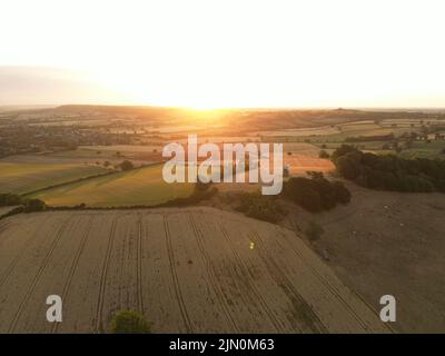 Tysoe Windmill Hill in der Nähe der Stelle der Schlacht von Edgehill der erste englische Bürgerkrieg. Erbaut im frühen 18.. Jahrhundert. Tonnenförmiger Steinturm. Stockfoto