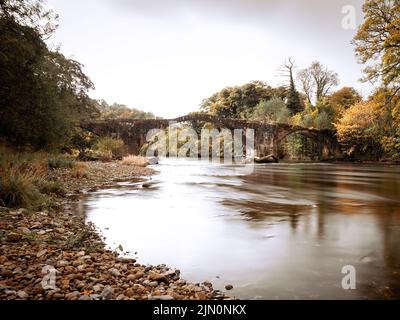 Lancashire Brücke von Oliver Cromwell und seiner Armee während eines marsches auf der Schlacht von Preston gegen die Royalisten, Lancashire, 17. Jahrhundert verwendet Stockfoto