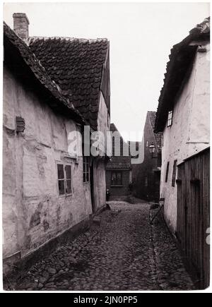 Hude eneret, alte Gassen, Ribe (ohne Dat.): Aussicht. Foto, 22,2 x 16 cm (einschließlich Scankanten) Hude Eneret: Alte Gassen, Ribe (ohne DAT.) Stockfoto